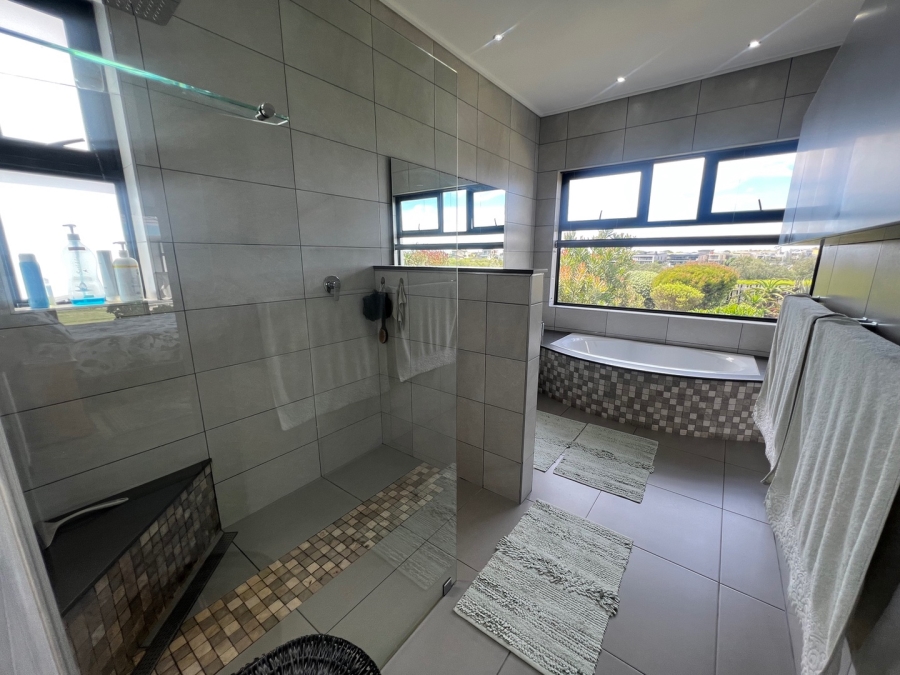 3 Bedroom Property for Sale in Oubaai Western Cape